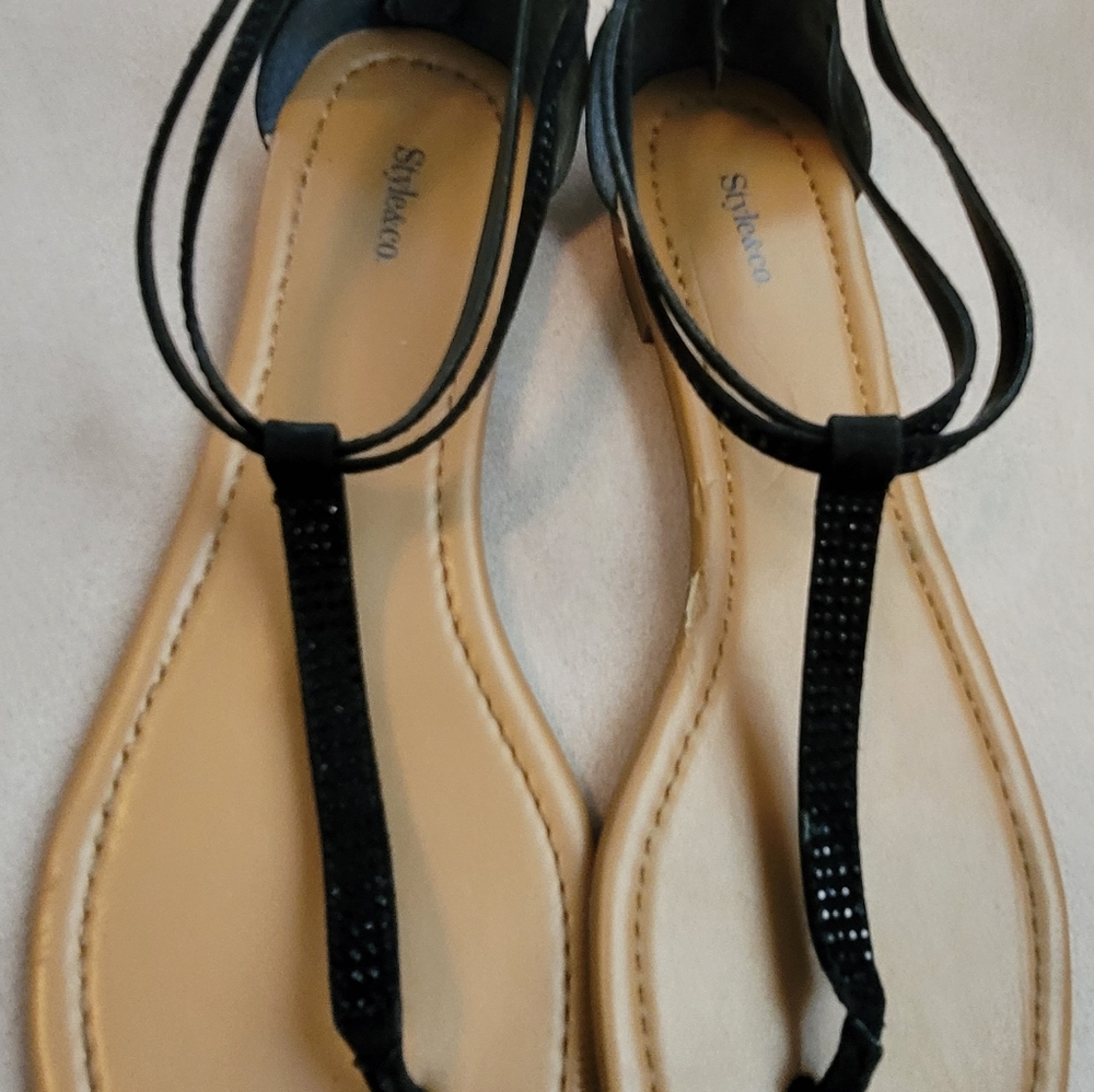 Sandals Sandals - Picture 2 of 7